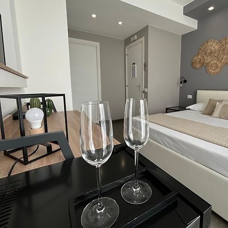 Cala Azzurra Macari Bed And Breakfast And Holidays House Esterno foto