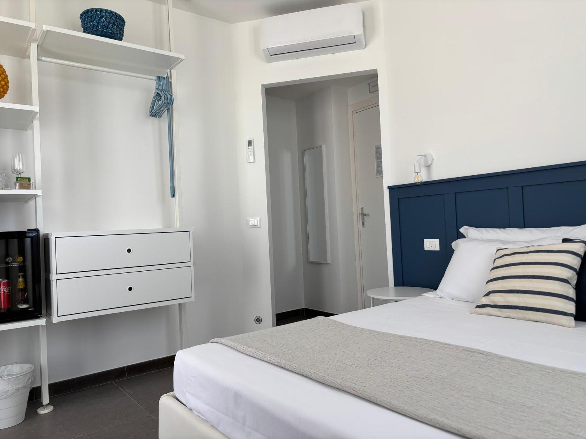 Cala Azzurra Macari Bed And Breakfast And Holidays House Esterno foto